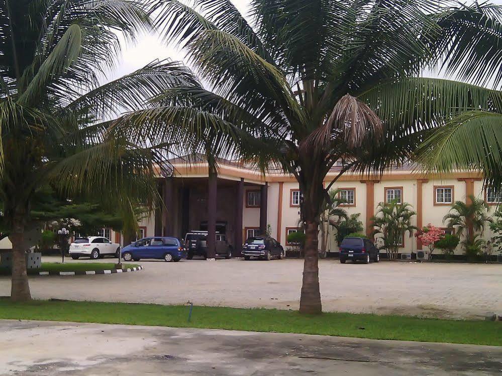 Tiffany Hotel And Towers Imogwu-Agwa Esterno foto